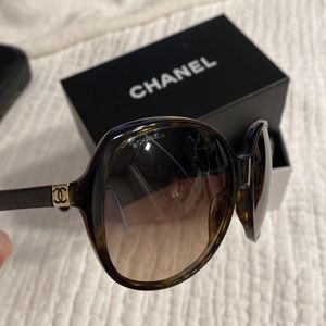 Chanel oversized butterfly sunglasses with tortoise and leather